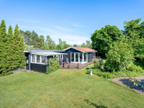 Holiday Home Lirita - 700m from the sea by Interhome, Bogø By